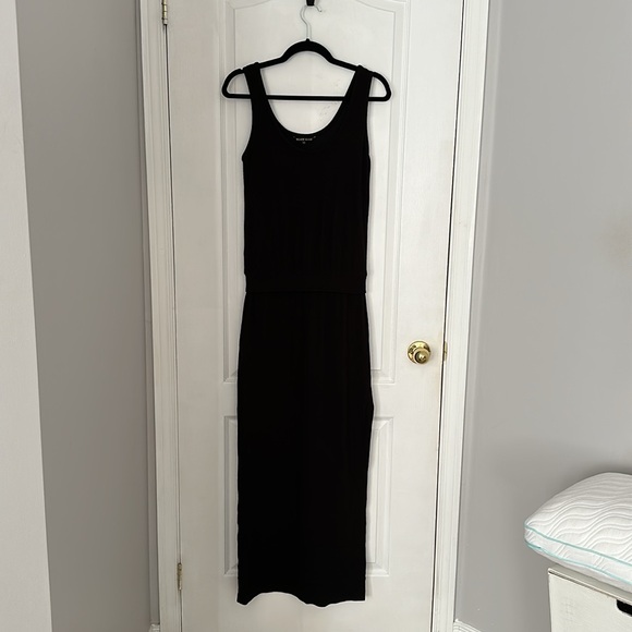 BLACK HALO RIBBED STRETCH MAXI DRESS - Picture 2 of 3